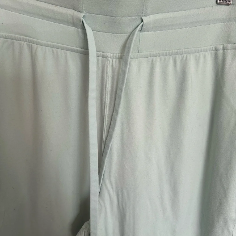 Lulu lemon jogger sweats - Picture 2 of 4